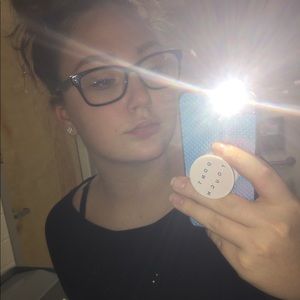 Meet your Posher, Angela